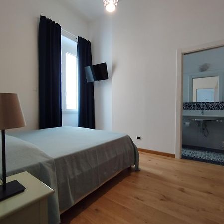 Hotel Mari Ponza Buitenkant foto