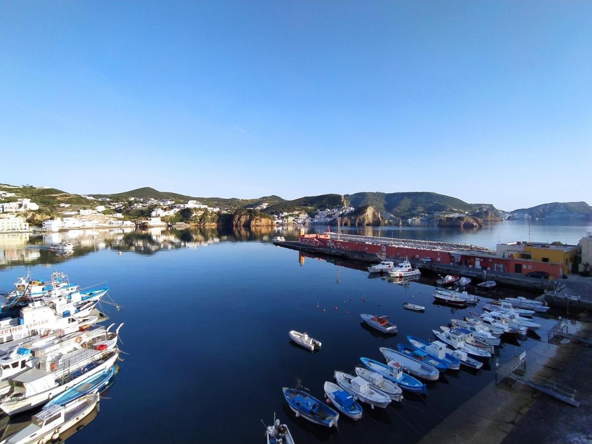 Hotel Mari Ponza Buitenkant foto