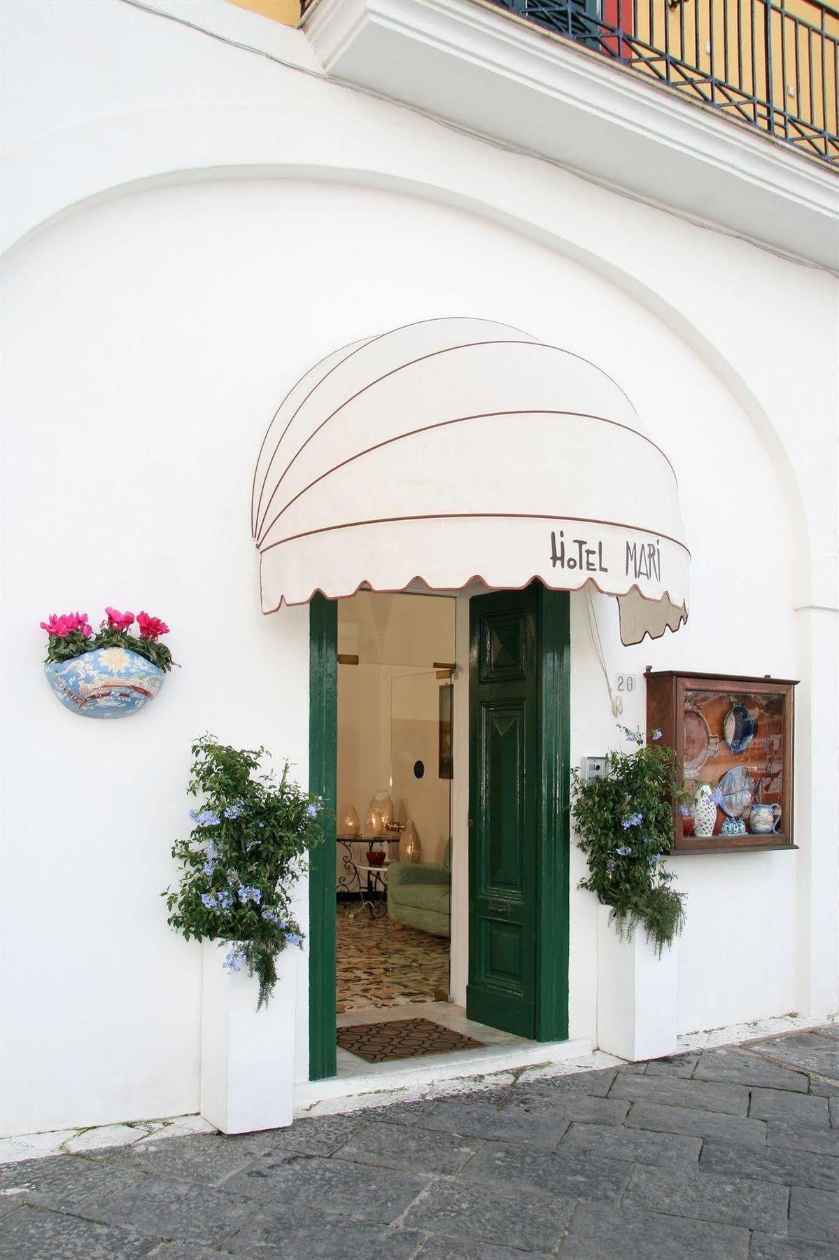 Hotel Mari Ponza Buitenkant foto